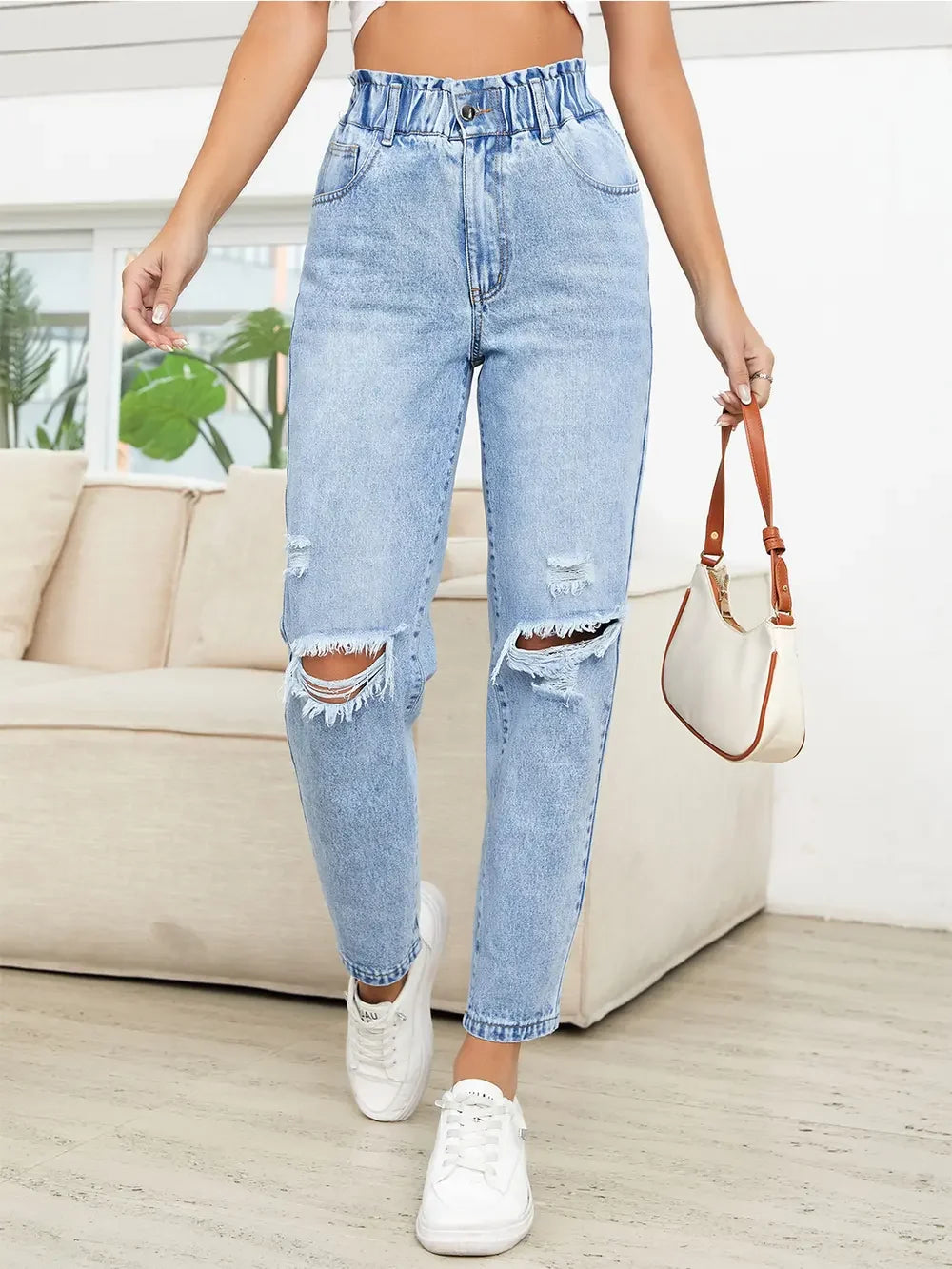 Distressed High Waist Jeans