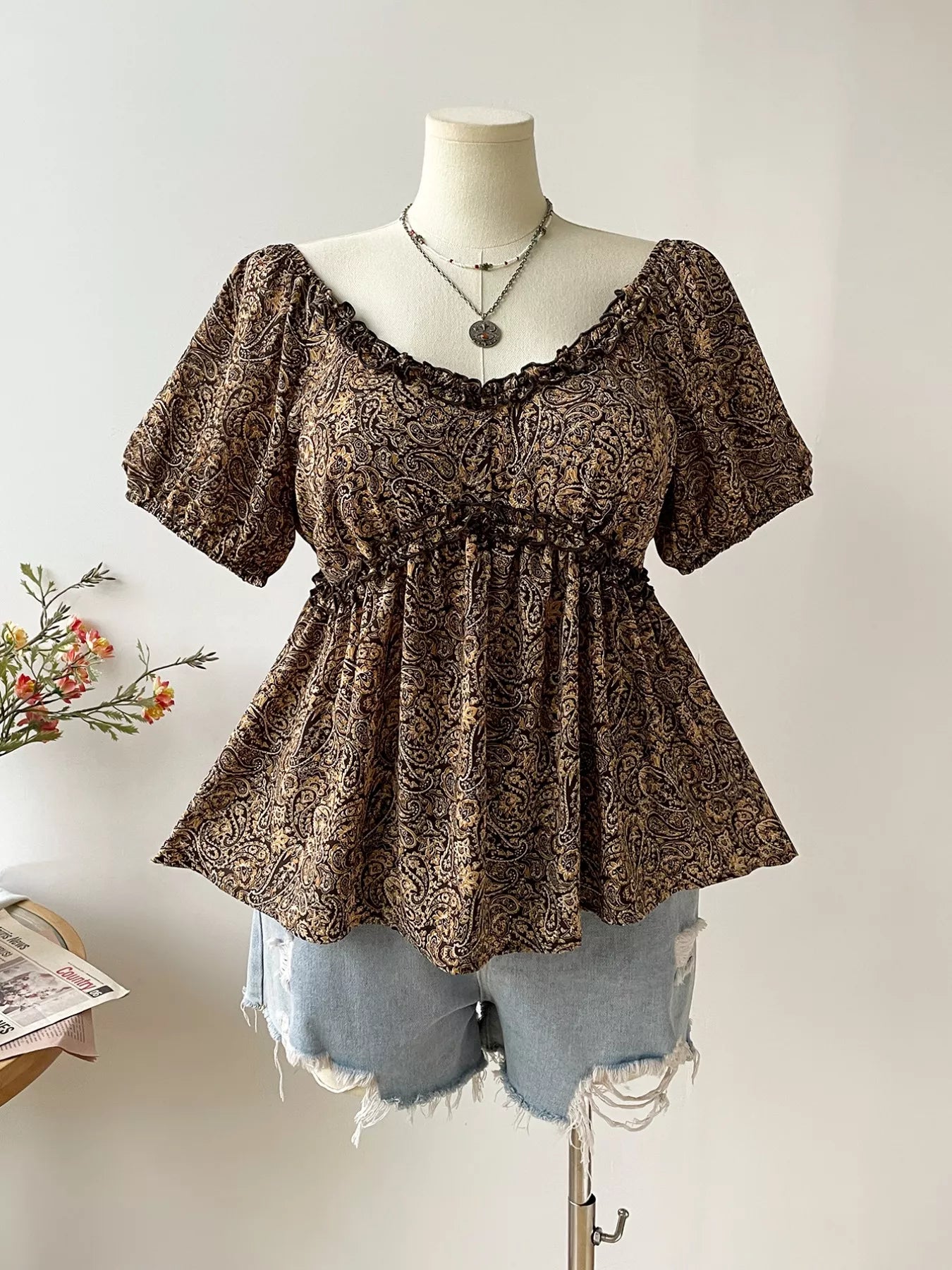 Plus Size Paisley Print Short Sleeve Blouse