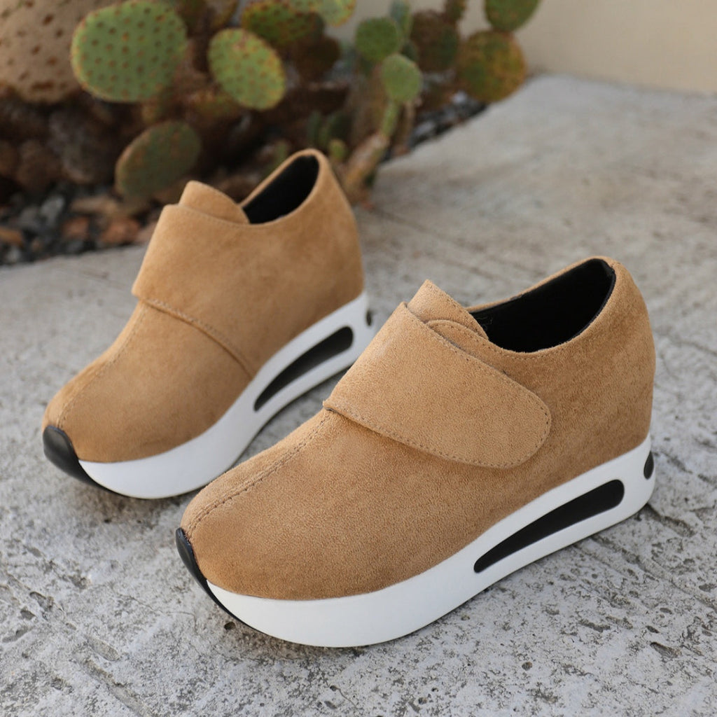 Round Toe Platform Sneakers
