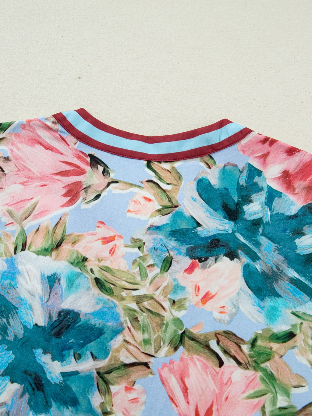 Contrast Trim V Neck Cuffed Bracelet Sleeve Floral Blouse