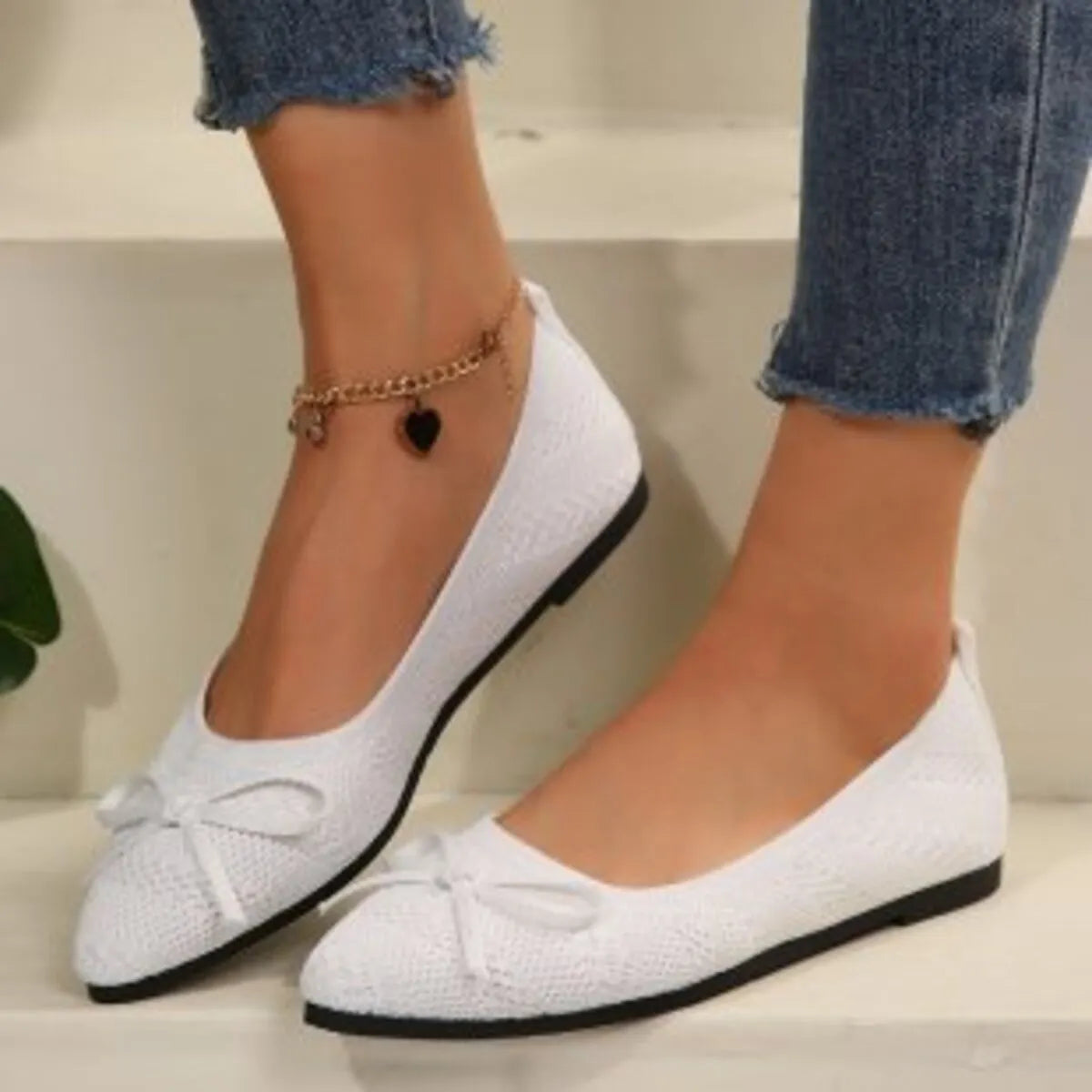 Bow Point Toe Flats Slip-Ons