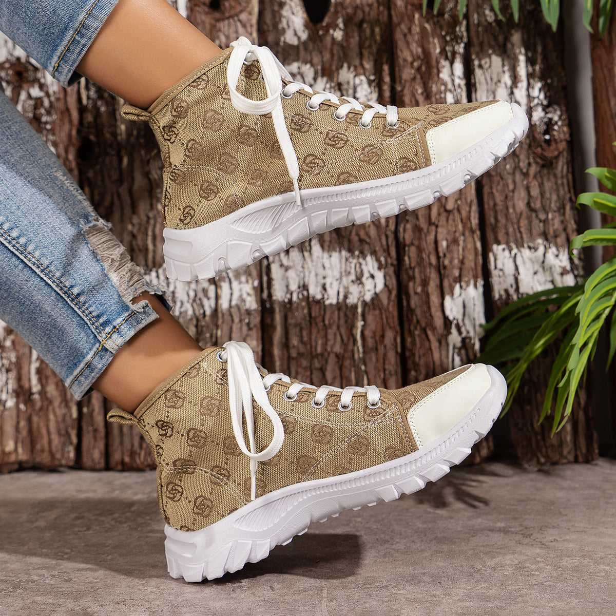 Lace Up Round Toe Sneakers