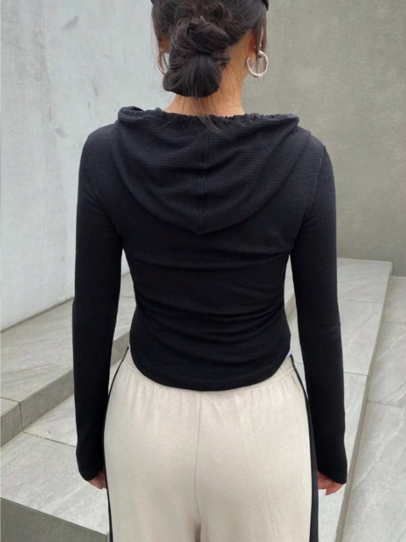 Ribbed Knit Cropped Zip-Up Outerwear
