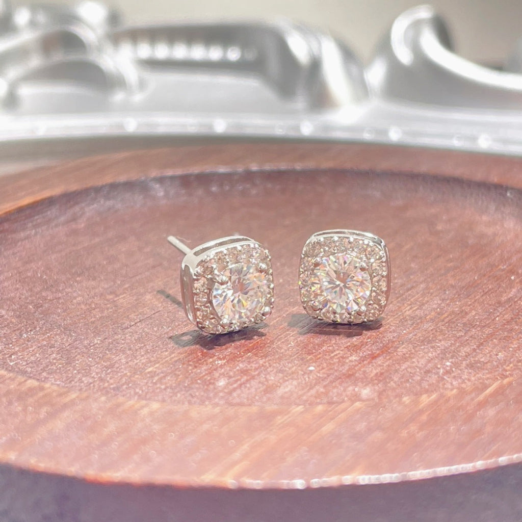 1 Carat Moissanite 925 Sterling Silver Stud Earrings