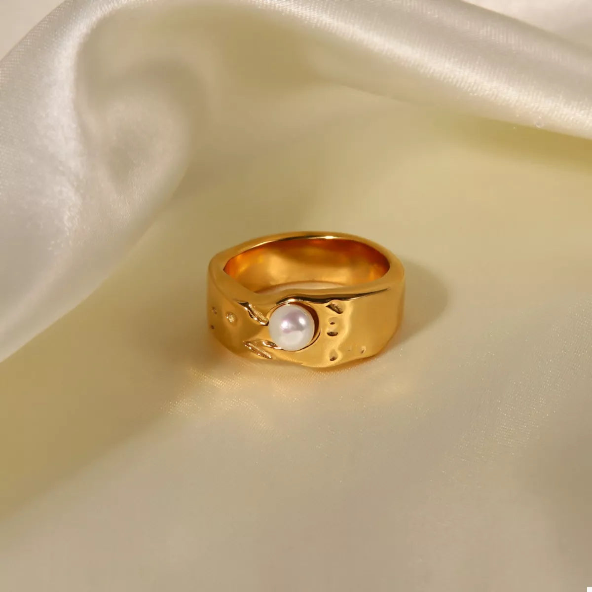 18K Gold-Plated Pearl Ring