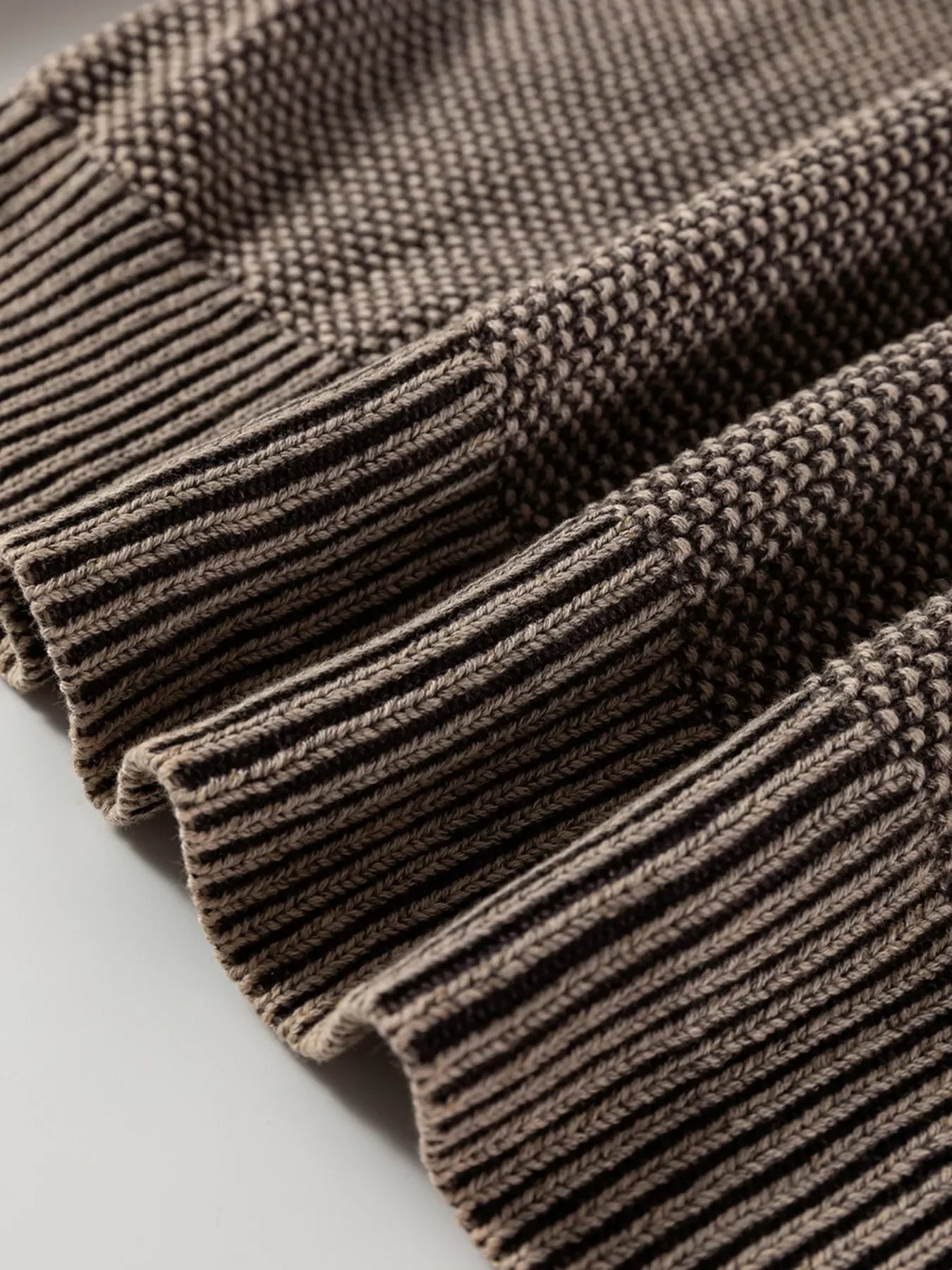 Contrast Cable Knit Sleeve Casual Sweater
