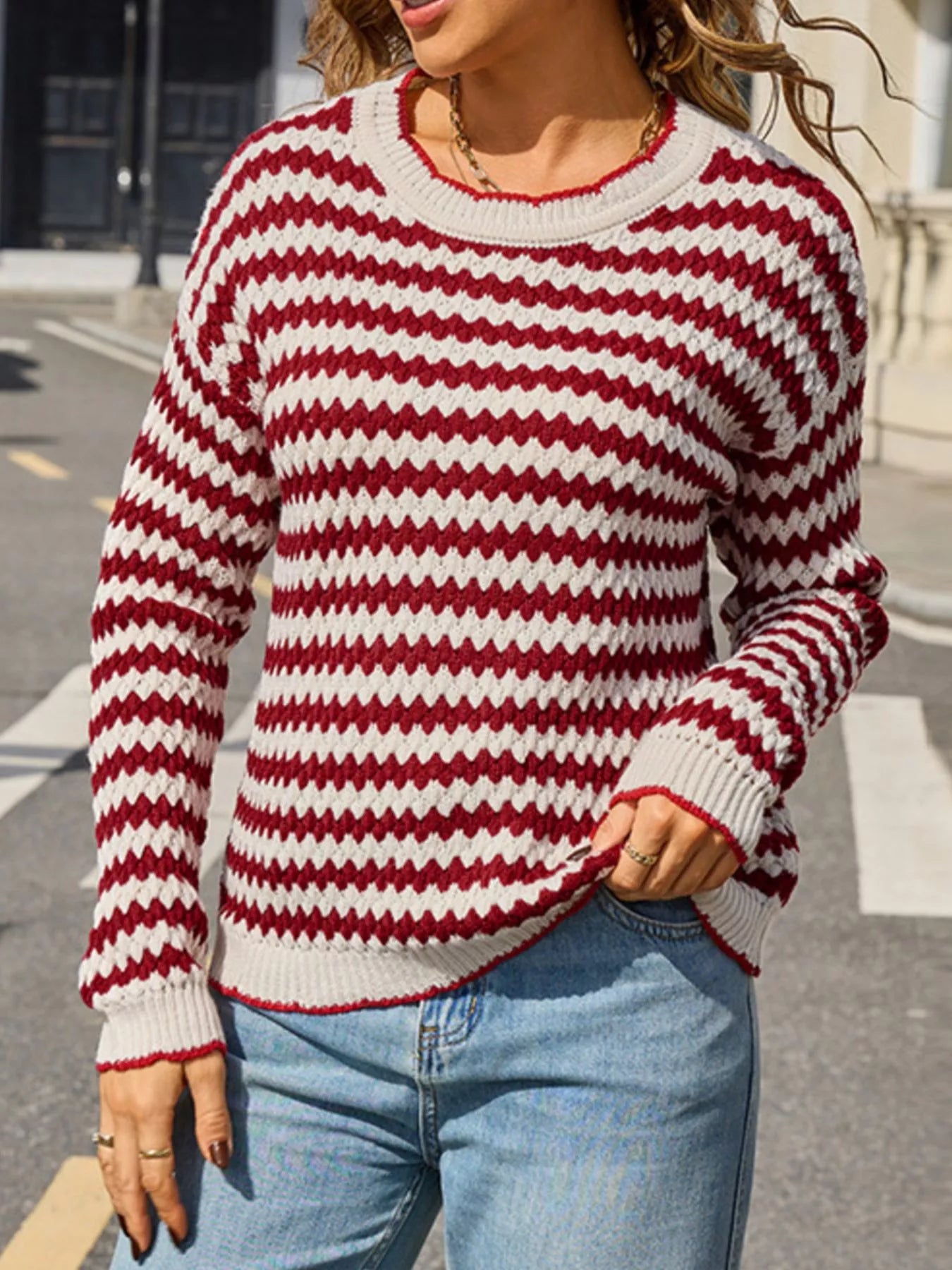 Striped Zigzag Knit Round Neck Sweater