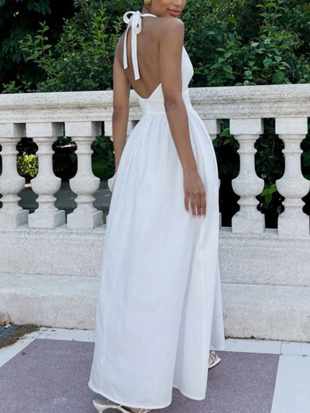 Halter Neck Flowy Maxi Dress