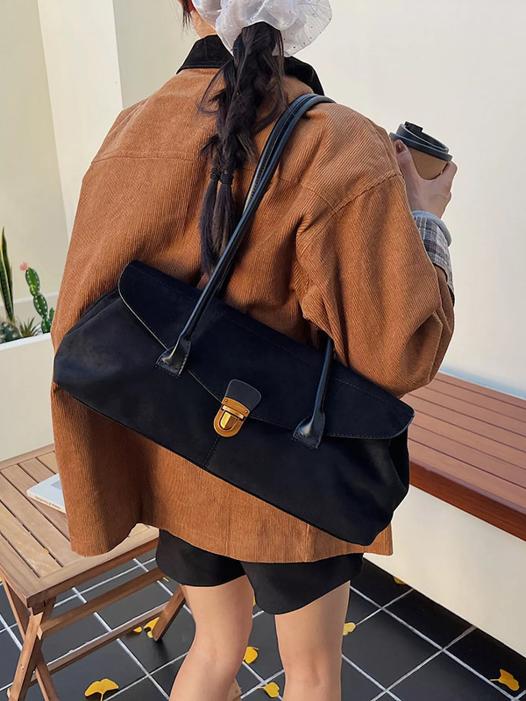 Vintage Buckle Closure Shoulder Bag