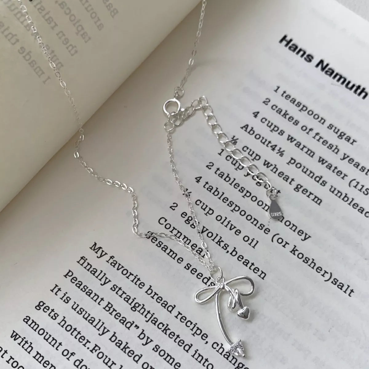 Bowknot Pendant Necklace