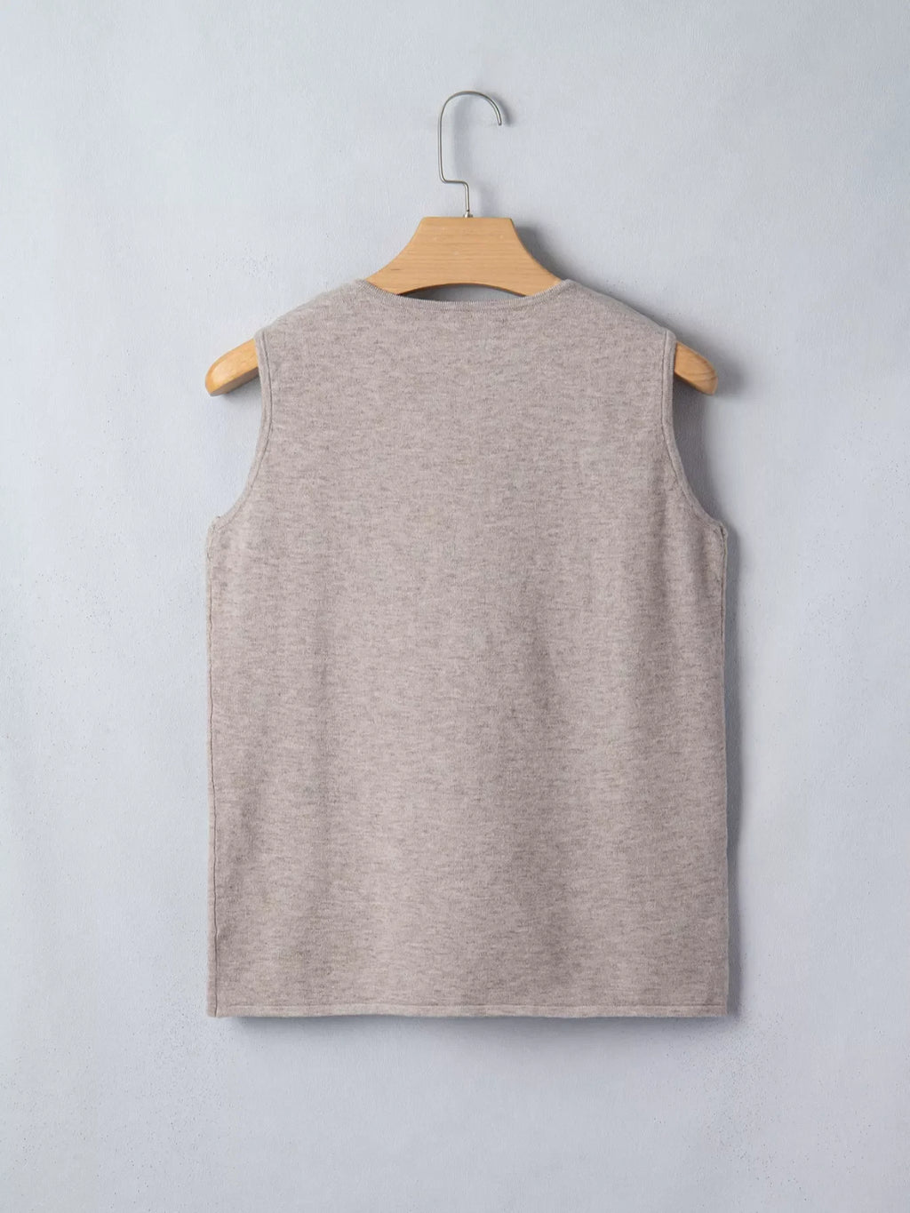 Metal Star Detail V Neck Sweater Knit Tank Top