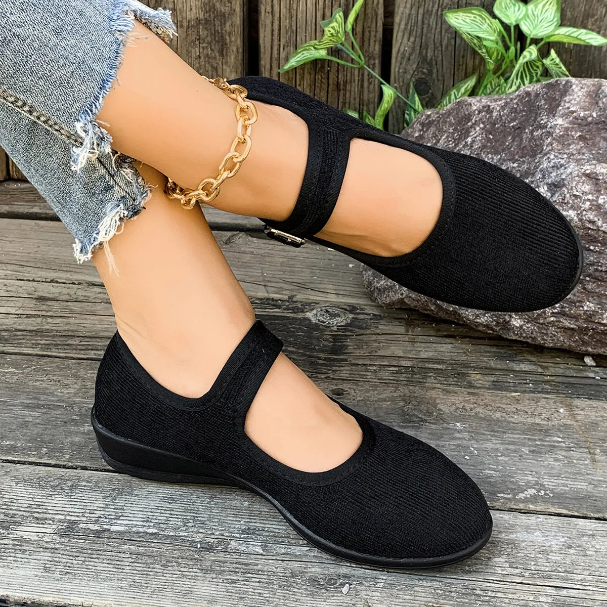 Round Toe Mesh Slip-Ons