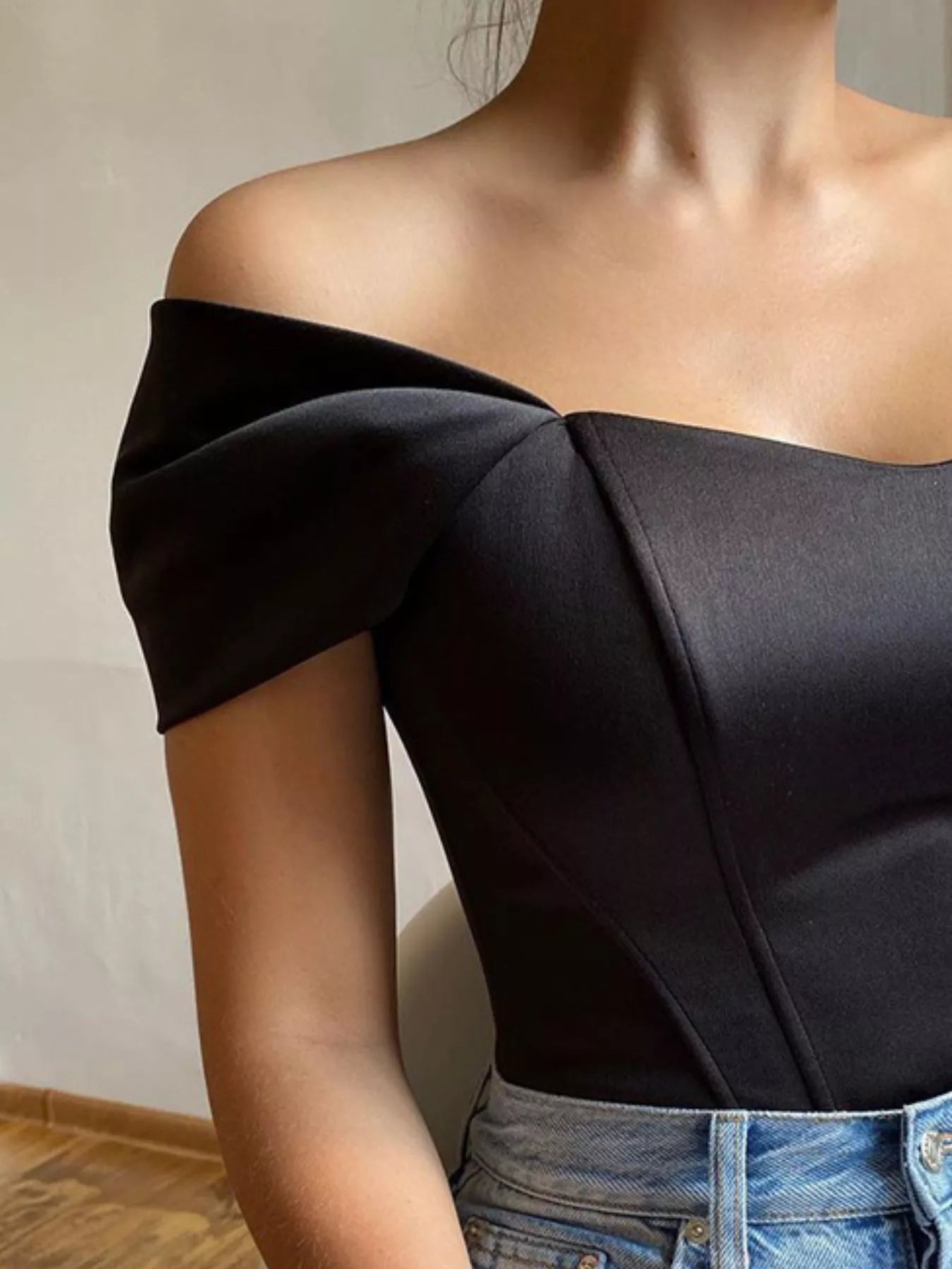 Off-Shoulder Short Sleeve Blouse