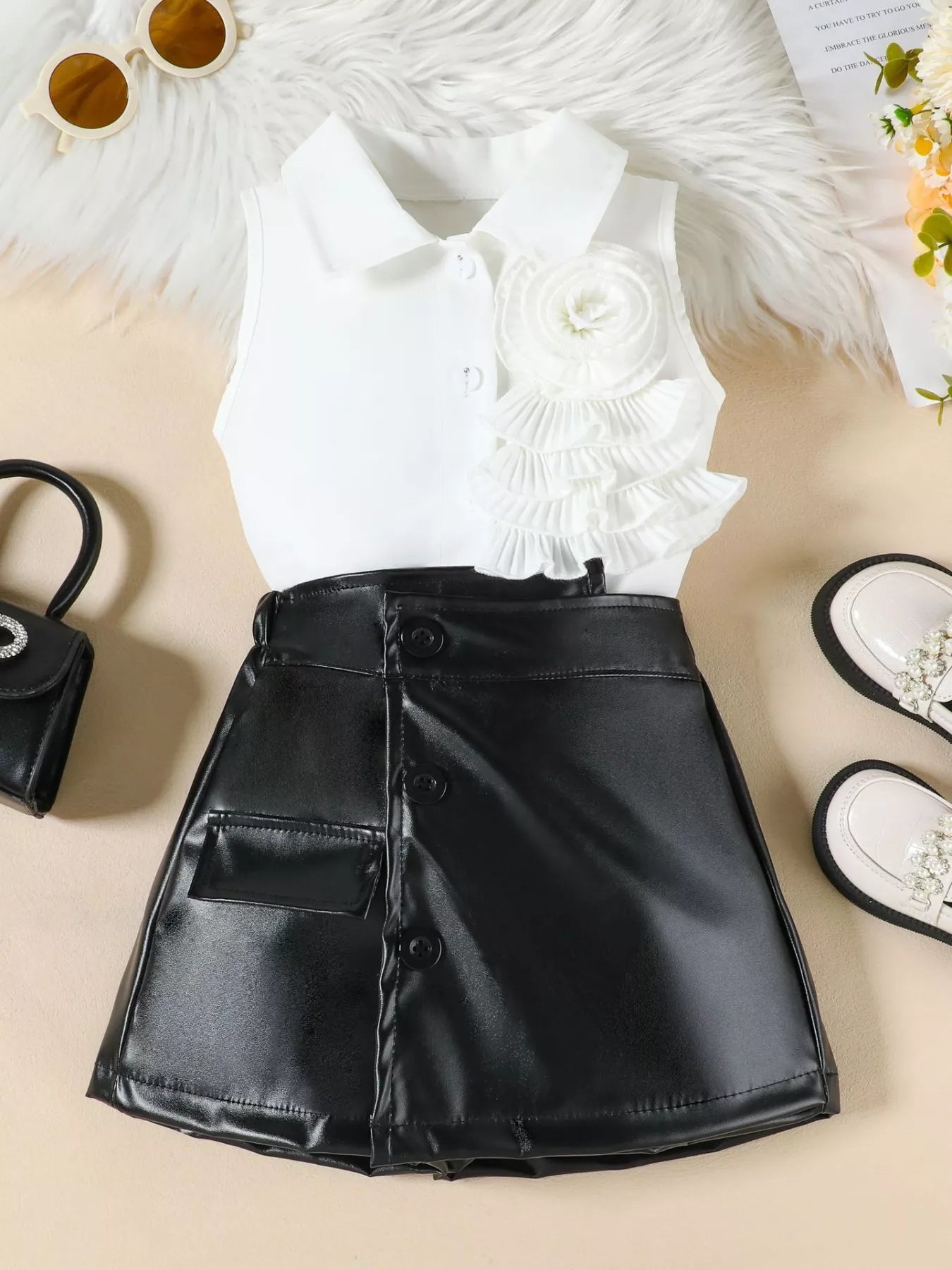 Children‘s Ruffle Decor Top & Button Detail Skort Set
