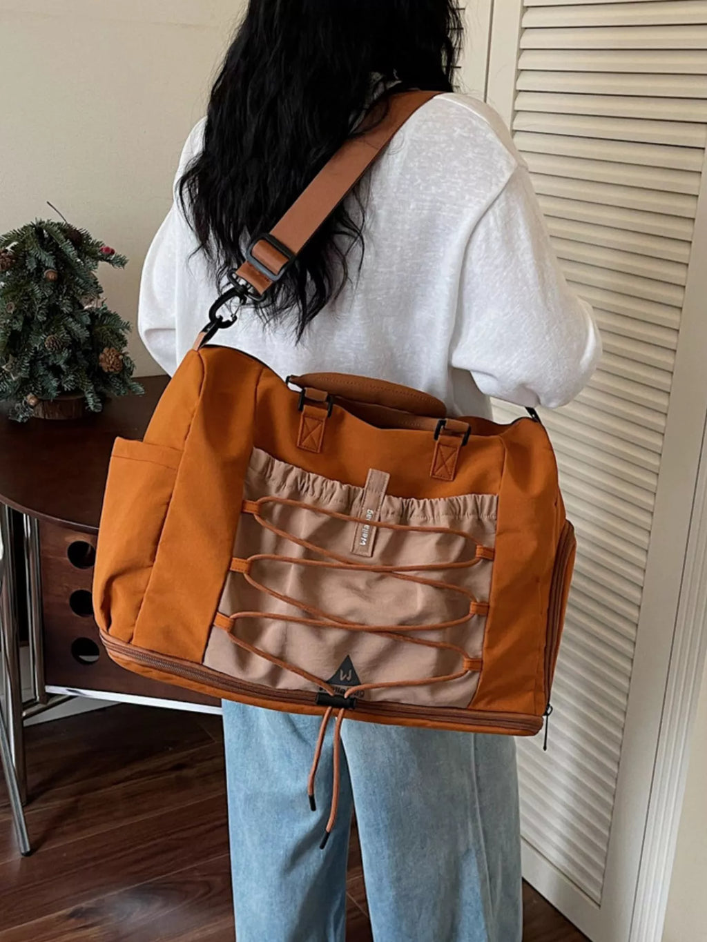 Duffel Bag with Multiple Pockets