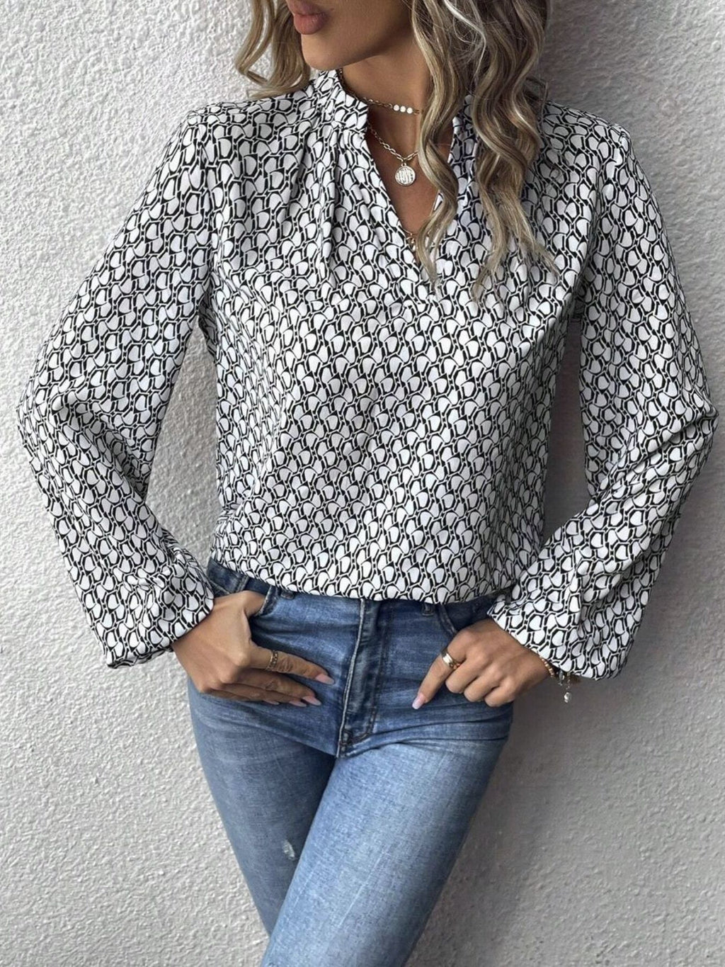 Printed Notched Balloon Sleeve Blouse