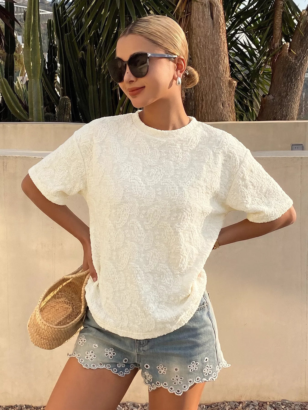 Textured Paisley Pattern Casual T-Shirt