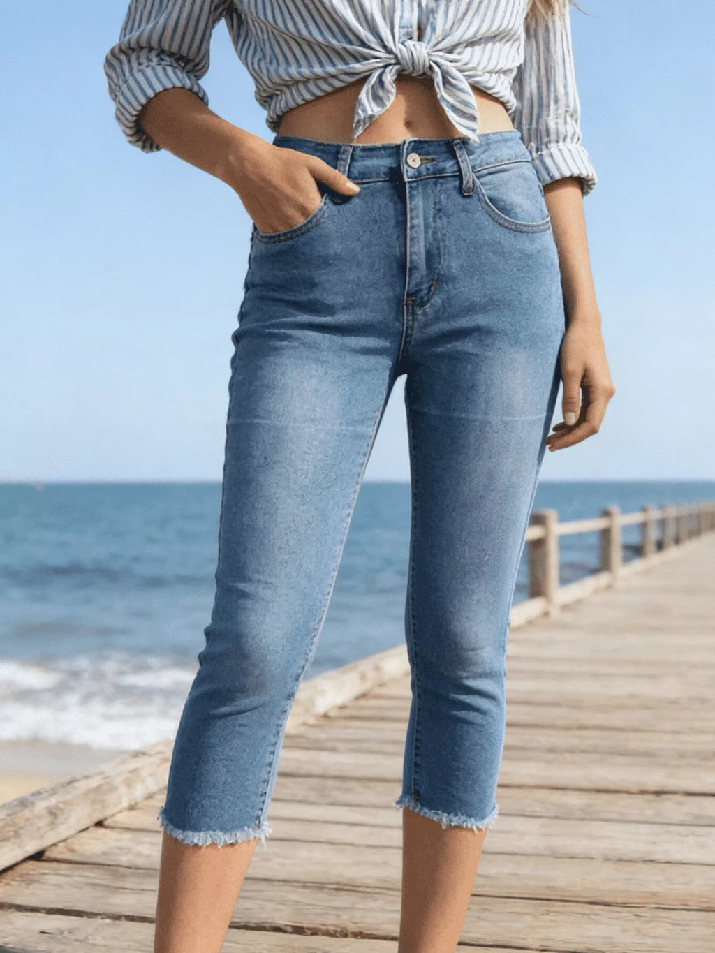 Raw Hem Capris Jeans