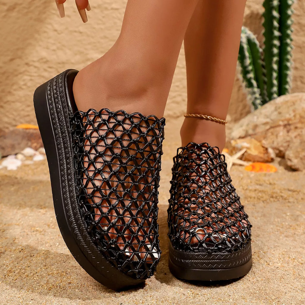 Round Toe Platform Sandals