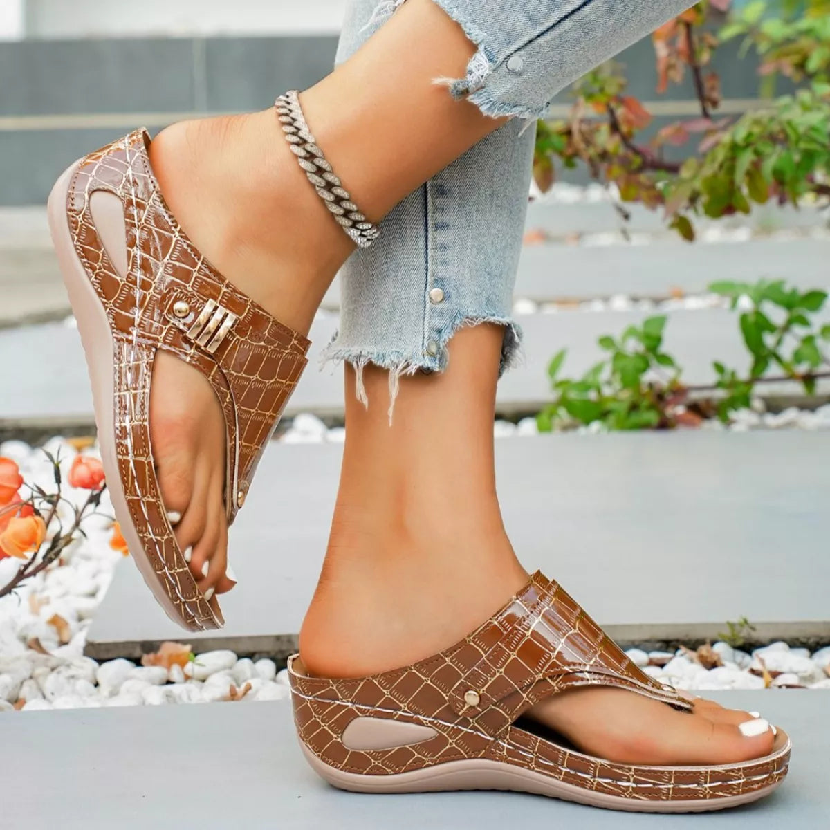 Toe Post Wedge Sandals