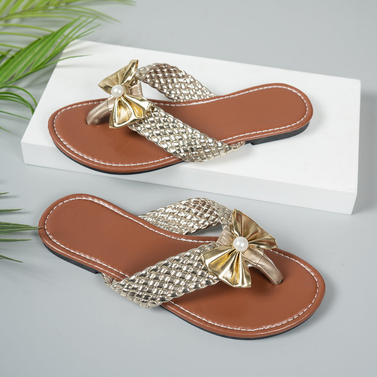 Toe Post Bow Sandals