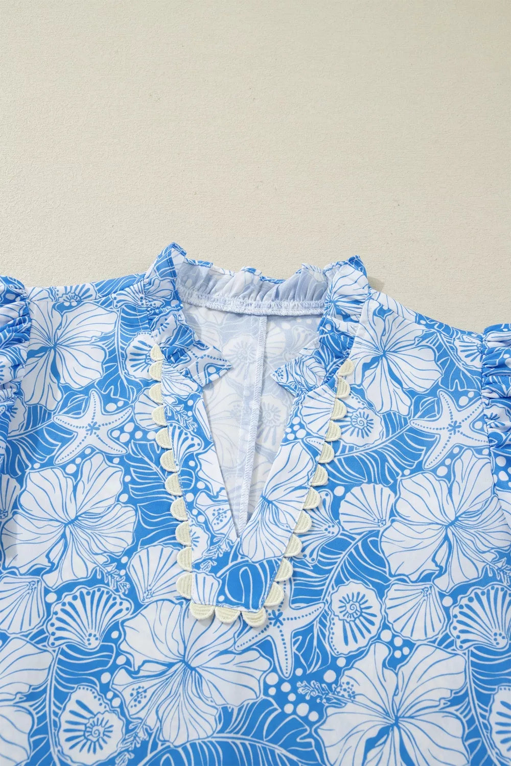 Floral Print Scalloped Trim V Neck Short Sleeve Blouse