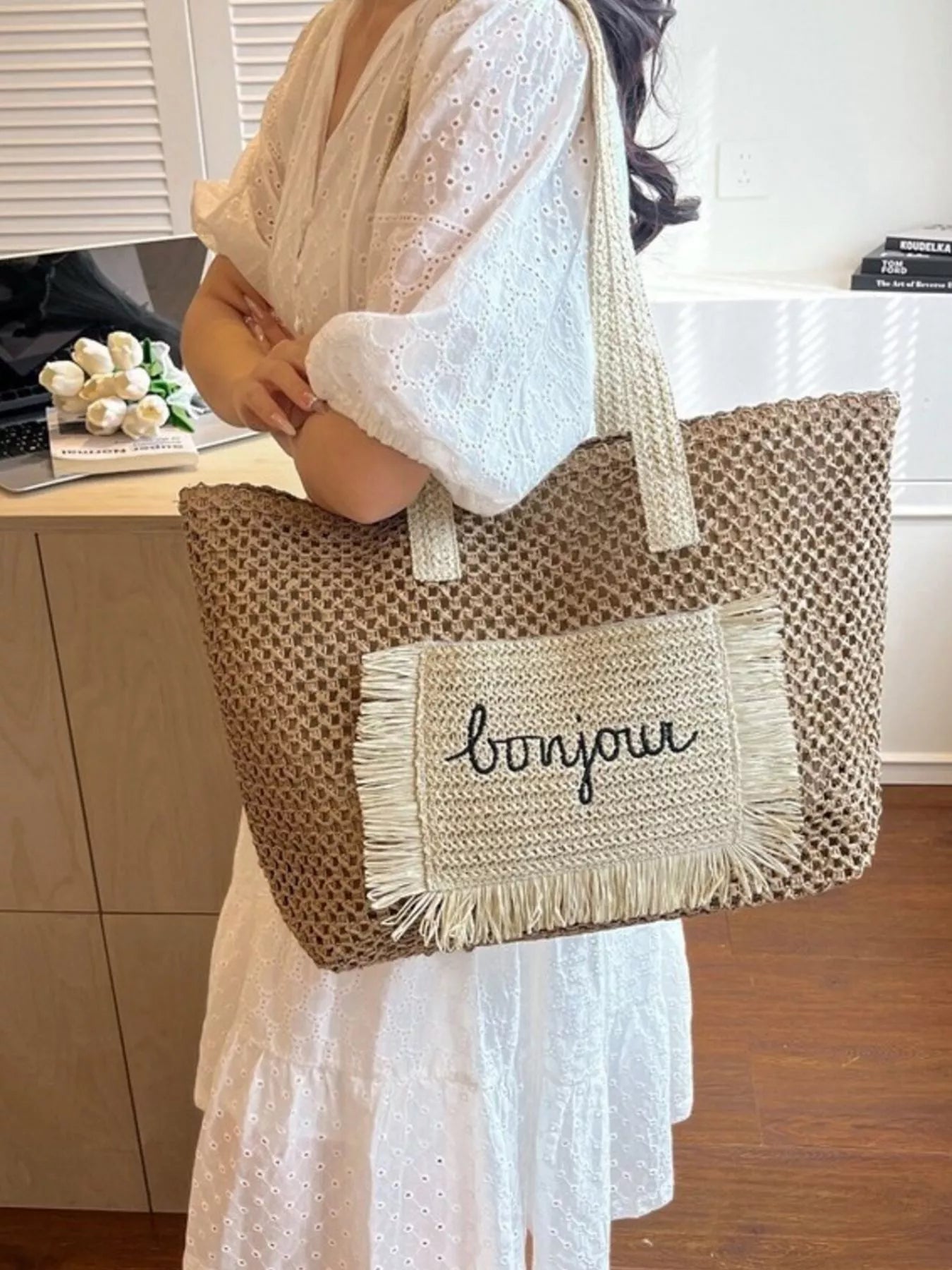 Fringe Straw Shoulder Bag
