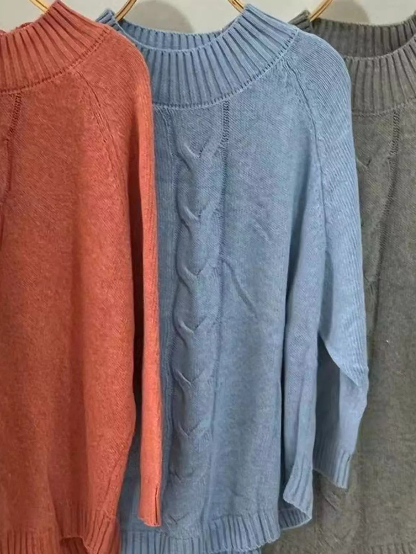 Cable-Knit Long Sleeve Sweater
