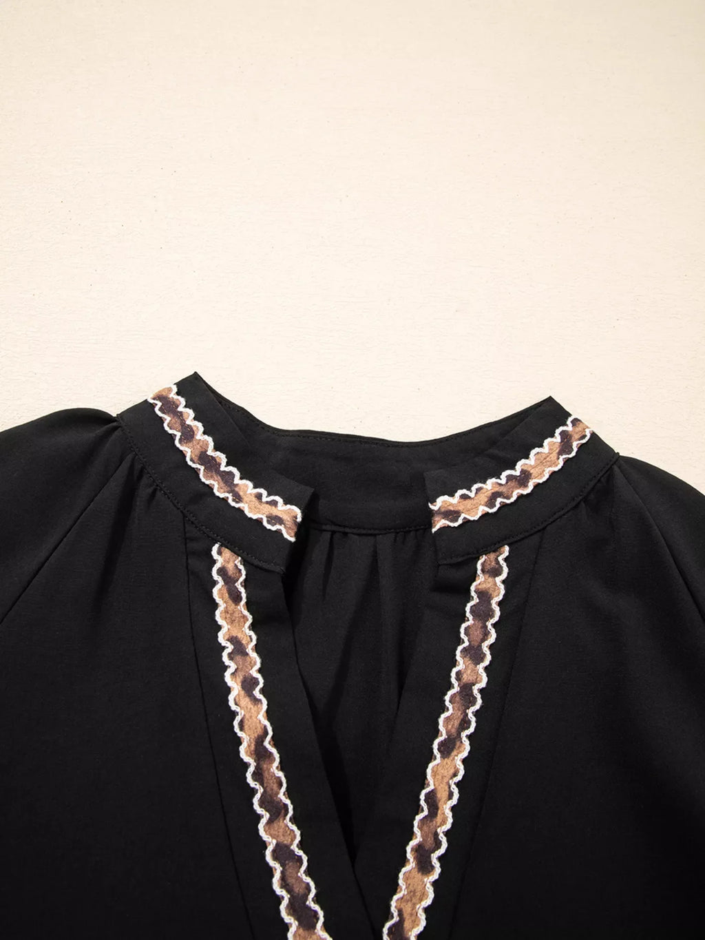 Contrast Trim Bracelet Sleeve Shift Mini Dress
