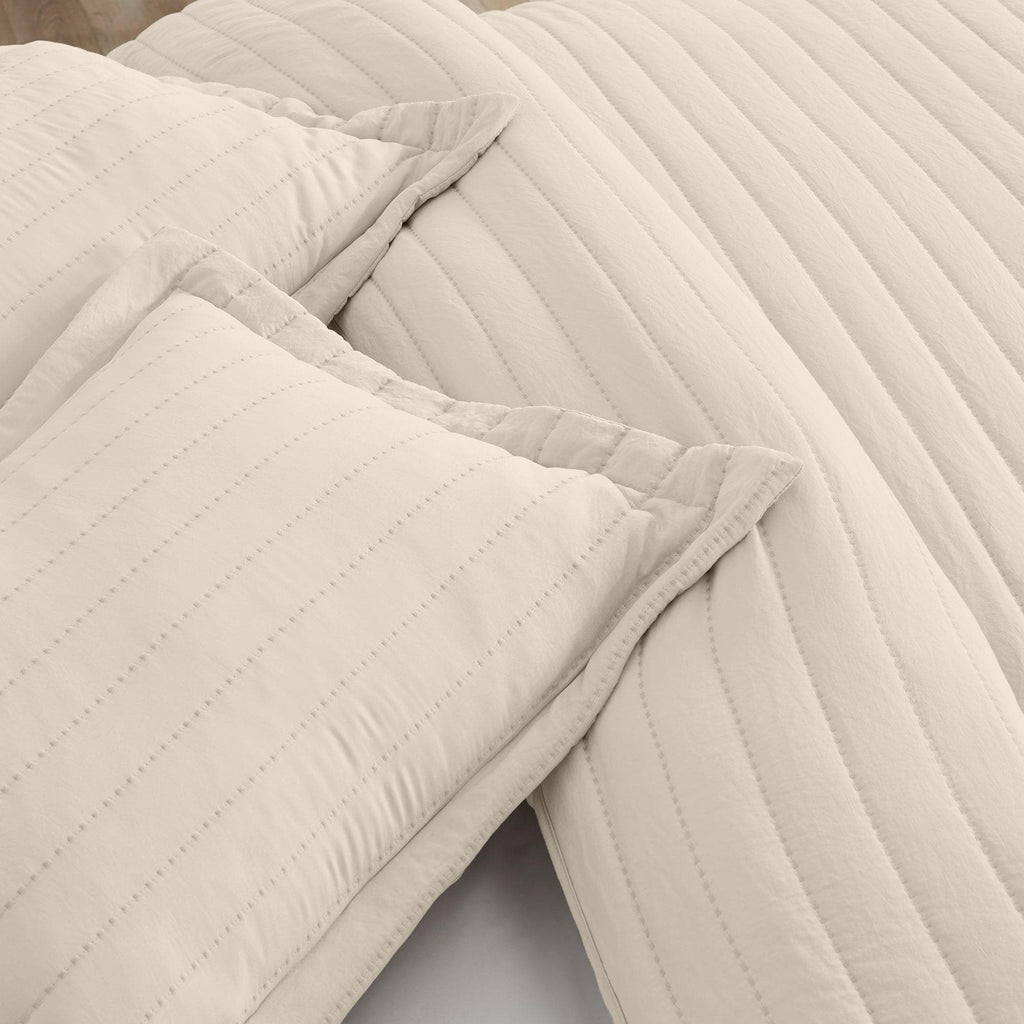Solid Striped Quilt - Virginia Collection