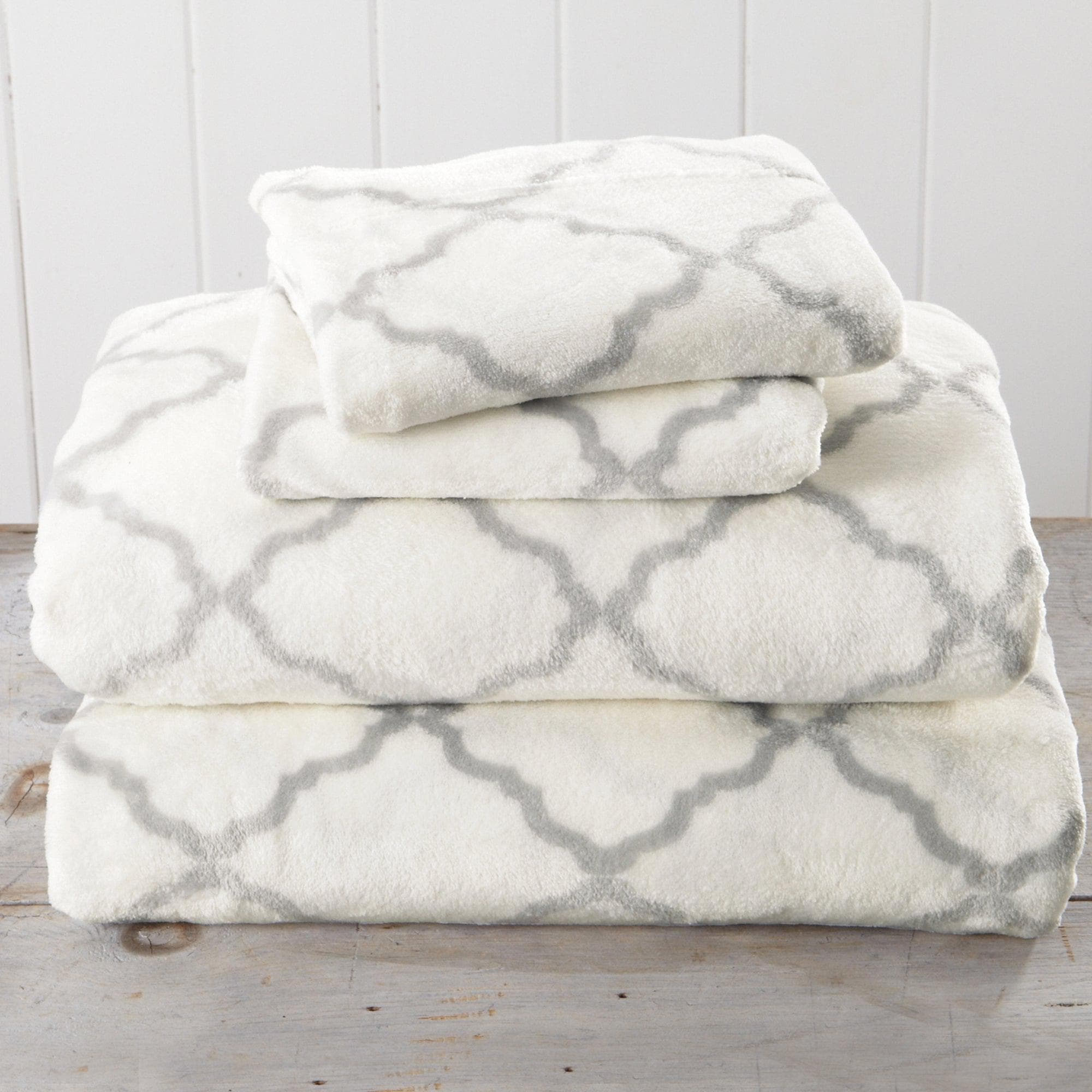 Printed Plush Sheet - Velvet Luxe Lattice Collection