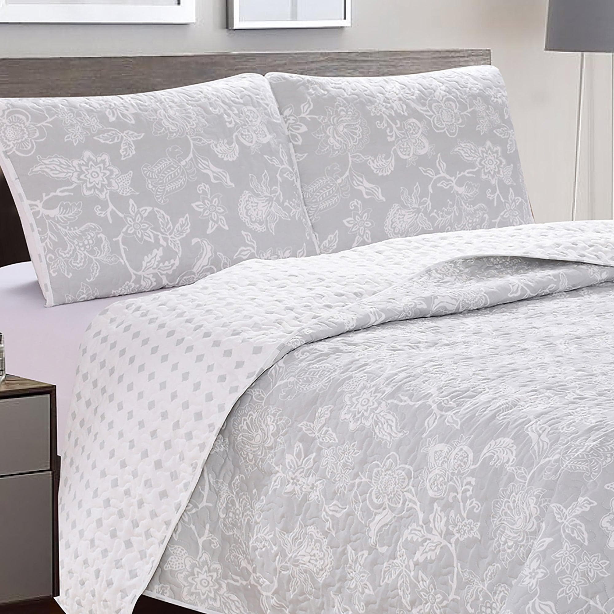 Floral Quilt - Emma Collection