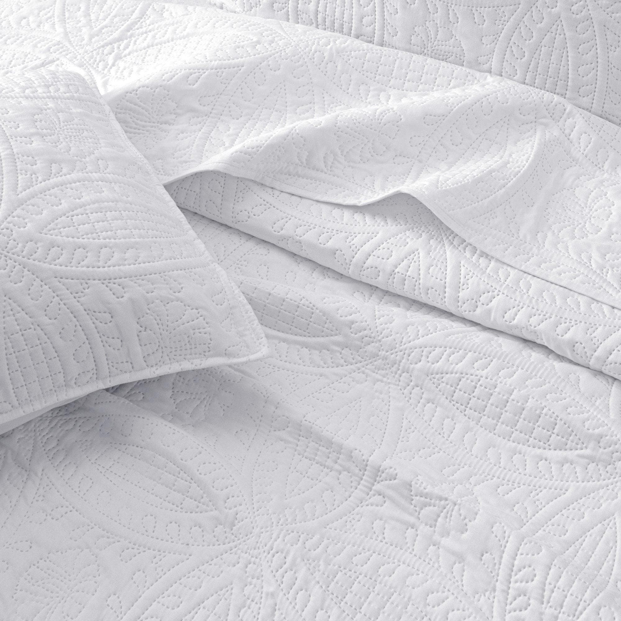 Oversized Medallion Quilt Set - Clara Collection
