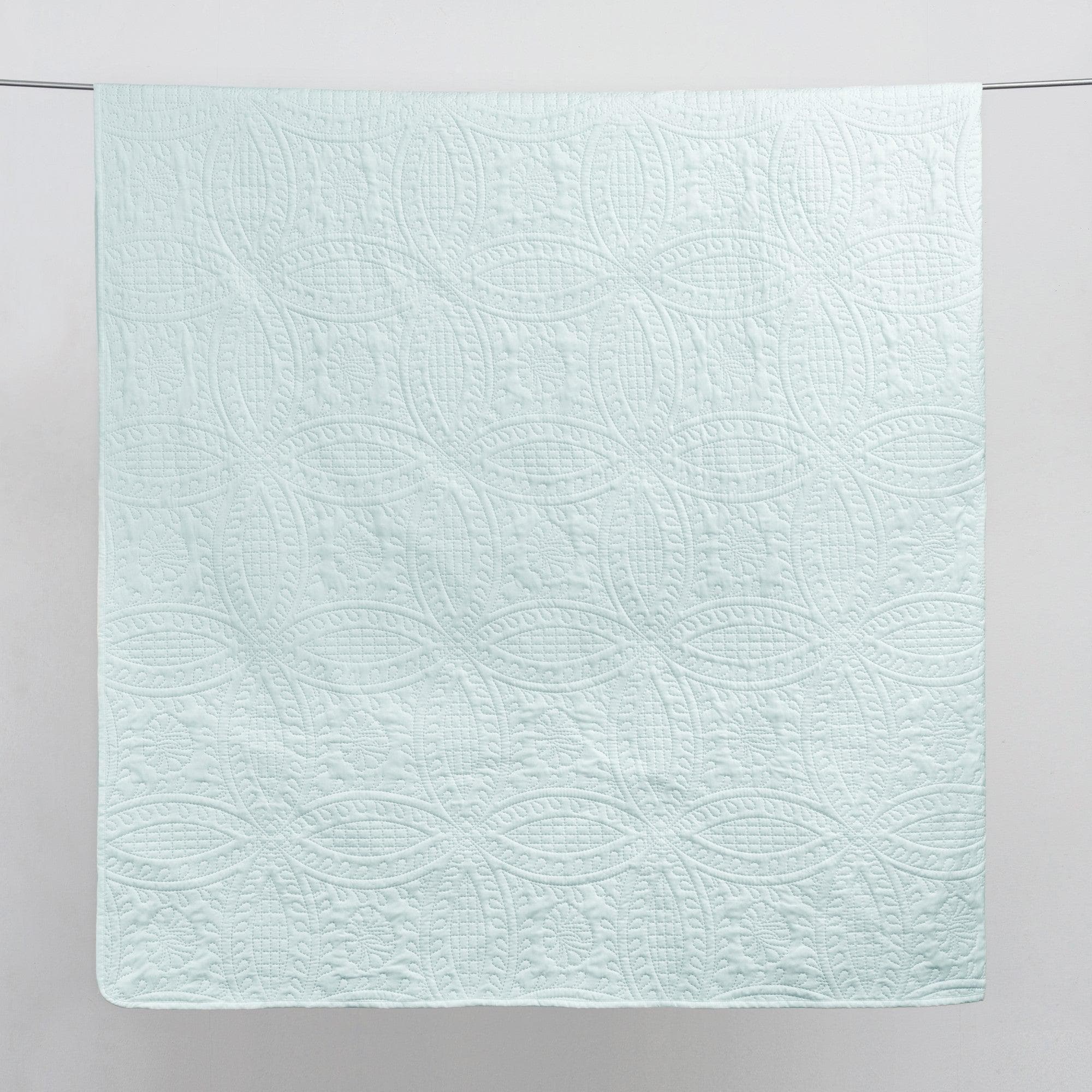 Oversized Medallion Quilt Set - Clara Collection